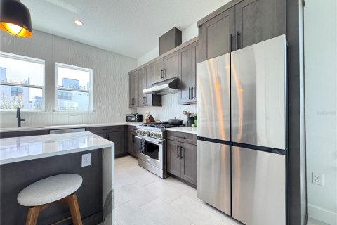 Townhouse in Orlando, Florida 3 bedrooms, 193.7 sq.m. № 2304793 - photo 24