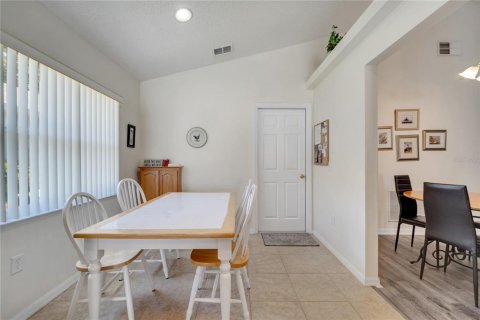 House in Davenport, Florida 4 bedrooms, 155.52 sq.m. № 1655129 - photo 26