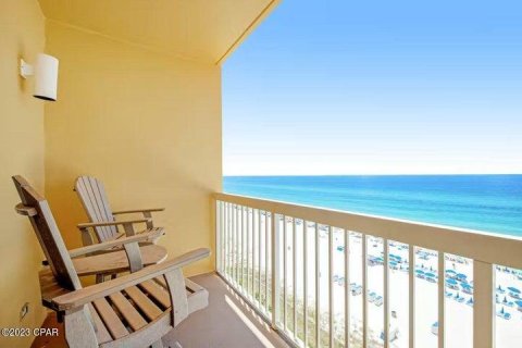 Condo in Panama City Beach, Florida, 1 bedroom  № 560262 - photo 1