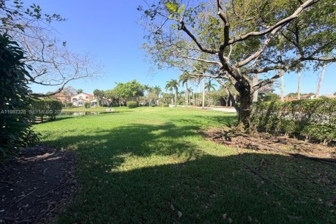 Villa ou maison à louer à Pembroke Pines, Floride: 5 chambres, 233.46 m2 № 2051542 - photo 14