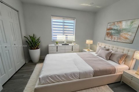 Villa ou maison à louer à Pembroke Pines, Floride: 5 chambres, 233.46 m2 № 2051542 - photo 12