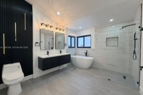 Villa ou maison à louer à Pembroke Pines, Floride: 5 chambres, 233.46 m2 № 2051542 - photo 9