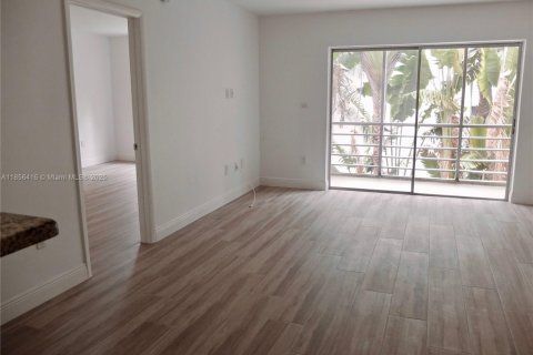 Copropriété à louer à North Miami, Floride: 1 chambre, 85.47 m2 № 1878618 - photo 4