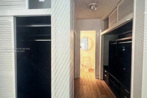 Copropriété à louer à North Miami, Floride: 1 chambre, 85.47 m2 № 1878618 - photo 8