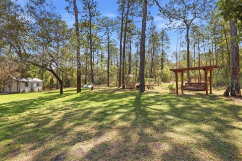 House in Weeki Wachee, Florida 3 bedrooms, 198.81 sq.m. № 2214930 - photo 4