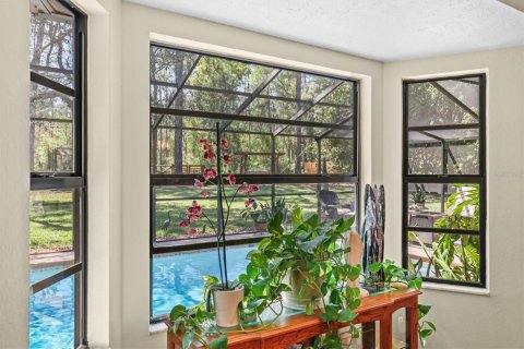 House in Weeki Wachee, Florida 3 bedrooms, 198.81 sq.m. № 2214930 - photo 26