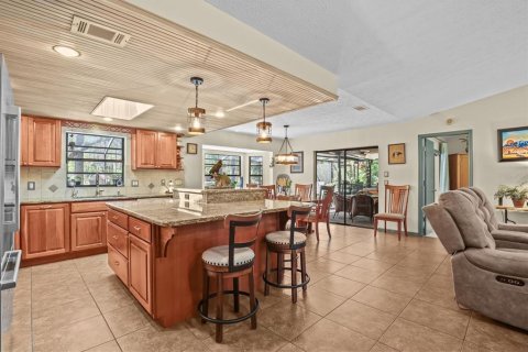 House in Weeki Wachee, Florida 3 bedrooms, 198.81 sq.m. № 2214930 - photo 24