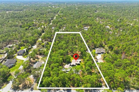 House in Weeki Wachee, Florida 3 bedrooms, 198.81 sq.m. № 2214930 - photo 6