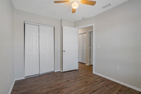 House in Tampa, Florida 3 bedrooms, 97.55 sq.m. № 1768091 - photo 15