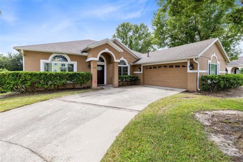 Villa ou maison à vendre à Kissimmee, Floride: 5 chambres, 203.36 m2 № 2398720 - photo 4