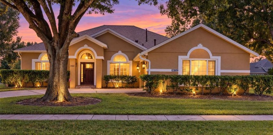 Villa ou maison à Kissimmee, Floride 5 chambres, 203.36 m2 № 2398720