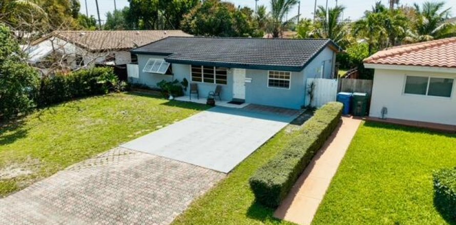 Casa en Oakland Park, Florida 3 dormitorios, 90.49 m2 № 2146175