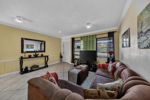 Casa en venta en Oakland Park, Florida, 3 dormitorios, 90.49 m2 № 2146175 - foto 5