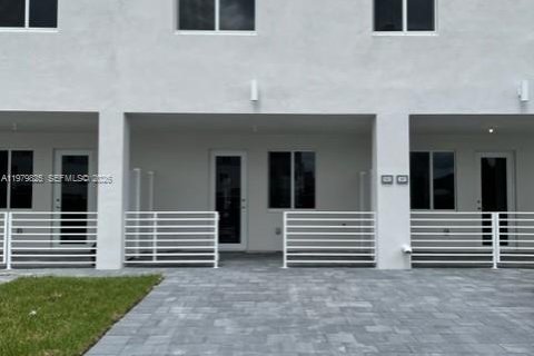 Condo in Doral, Florida, 3 bedrooms in LANDMARK  № 2049787 - photo 4