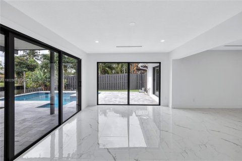 House in Fort Lauderdale, Florida 3 bedrooms № 1954098 - photo 10