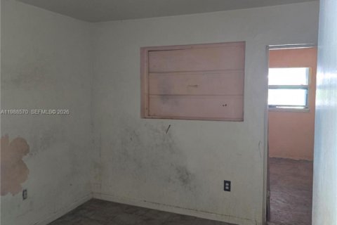 Купить виллу или дом в Майами-Гарденс, Флорида 5 спален, 155.52м2, № 2050530 - фото 27