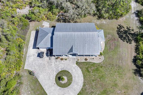 House in Punta Gorda, Florida 3 bedrooms, 233.37 sq.m. № 1583224 - photo 3