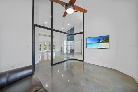 House in Punta Gorda, Florida 3 bedrooms, 233.37 sq.m. № 1583224 - photo 8