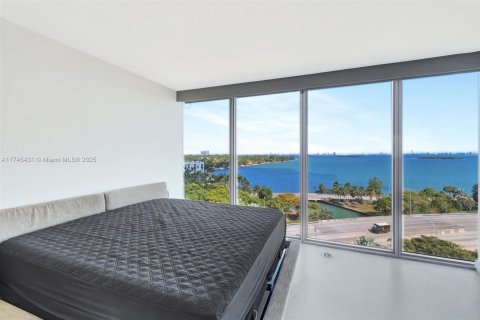 Condominio en venta en Miami, Florida, 2 dormitorios, 173.73 m2 № 1707740 - foto 13