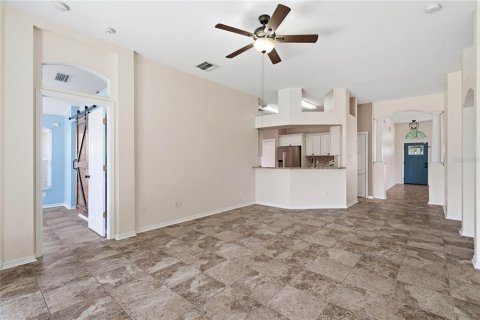 House in Lutz, Florida 4 bedrooms, 174.75 sq.m. № 2238594 - photo 12