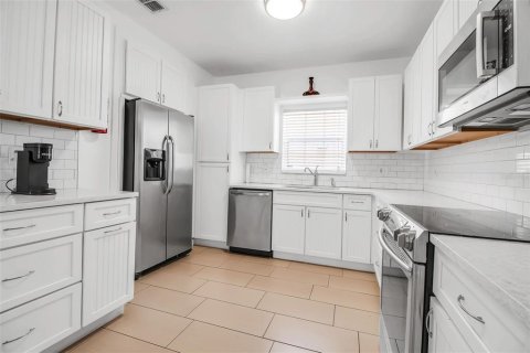 Casa en alquiler en Sarasota, Florida, 2 dormitorios, 138.98 m2 № 1826757 - foto 27