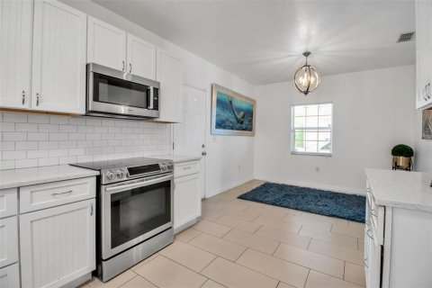 Casa en alquiler en Sarasota, Florida, 2 dormitorios, 138.98 m2 № 1826757 - foto 29