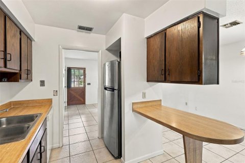 House in Winter Springs, Florida 3 bedrooms, 89.19 sq.m. № 2396187 - photo 13