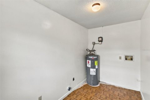 House in Winter Springs, Florida 3 bedrooms, 89.19 sq.m. № 2396187 - photo 27