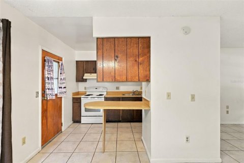 House in Winter Springs, Florida 3 bedrooms, 89.19 sq.m. № 2396187 - photo 10