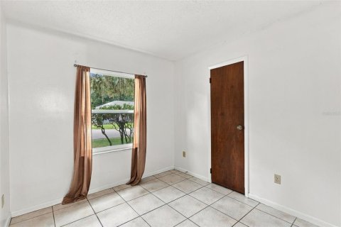 House in Winter Springs, Florida 3 bedrooms, 89.19 sq.m. № 2396187 - photo 21