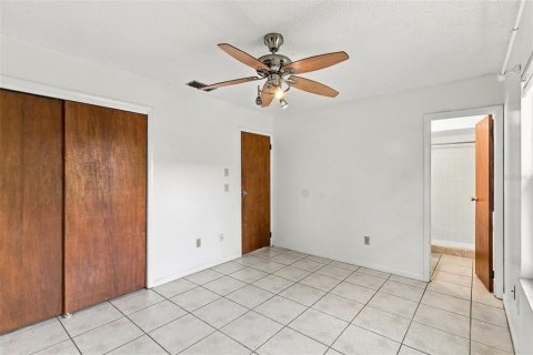 House in Winter Springs, Florida 3 bedrooms, 89.19 sq.m. № 2396187 - photo 17