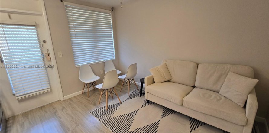 Appartement à Miami Beach, Floride 1 chambre, 39.02 m2 № 1924048