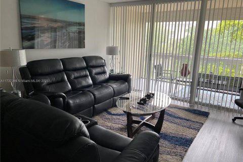 Copropriété à vendre à Lauderhill, Floride: 2 chambres, 110 m2 № 1859257 - photo 4