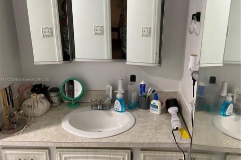 Copropriété à vendre à Lauderhill, Floride: 2 chambres, 110 m2 № 1859257 - photo 25