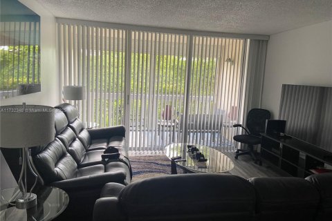 Copropriété à vendre à Lauderhill, Floride: 2 chambres, 110 m2 № 1859257 - photo 3