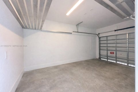 Снять в аренду таунхаус в Хомстед, Флорида 3 спальни, 153.1м2, № 2006618 - фото 17