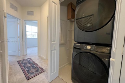 Снять в аренду таунхаус в Хомстед, Флорида 3 спальни, 153.1м2, № 2006618 - фото 16