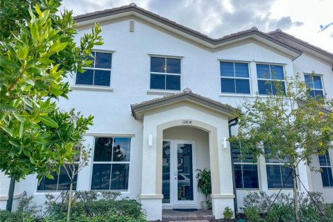 Таунхаус в Хомстед, Флорида 3 спальни, 153.1м2 № 2006618