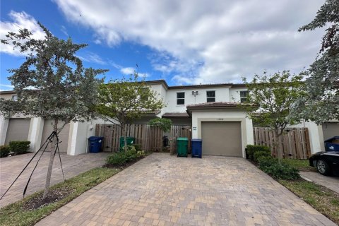 Снять в аренду таунхаус в Хомстед, Флорида 3 спальни, 153.1м2, № 2006618 - фото 18