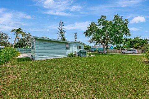 House in Sarasota, Florida 3 bedrooms, 103.49 sq.m. № 1366615 - photo 3