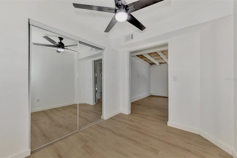 House in Sarasota, Florida 3 bedrooms, 103.49 sq.m. № 1366615 - photo 14