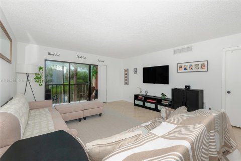 Condominio en venta en Weston, Florida, 2 dormitorios, 114.36 m2 № 1929857 - foto 3