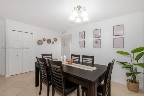 Condominio en venta en Weston, Florida, 2 dormitorios, 114.36 m2 № 1929857 - foto 8