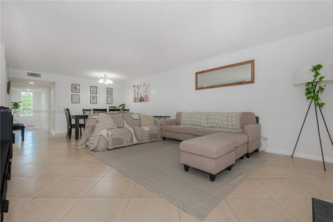 Condominio en venta en Weston, Florida, 2 dormitorios, 114.36 m2 № 1929857 - foto 5