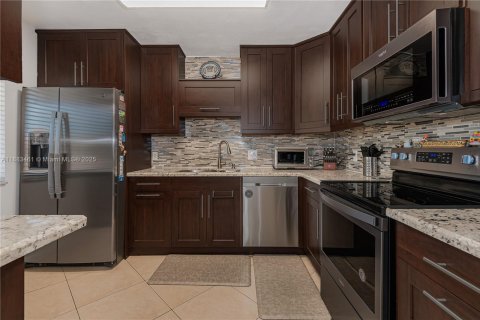 Condominio en venta en Weston, Florida, 2 dormitorios, 114.36 m2 № 1929857 - foto 14