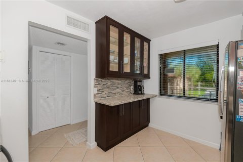 Condominio en venta en Weston, Florida, 2 dormitorios, 114.36 m2 № 1929857 - foto 11