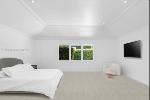 House in Miami Beach, Florida 5 bedrooms, 531.12 sq.m. № 1987877 - photo 10