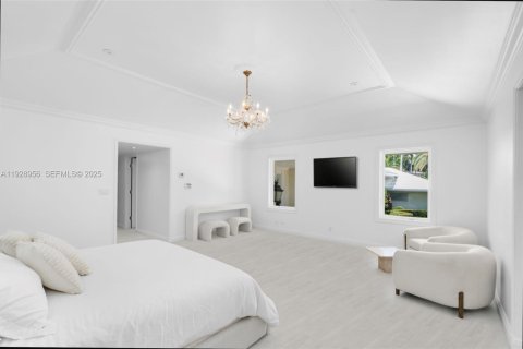 House in Miami Beach, Florida 5 bedrooms, 531.12 sq.m. № 1987877 - photo 9