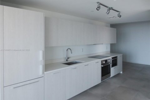 Condo in Miami, Florida, 3 bedrooms № 1988420 - photo 7