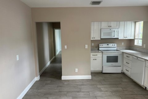 Apartment in Riviera Beach, Florida 1 bedroom, 36.42 sq.m. № 2169949 - photo 10